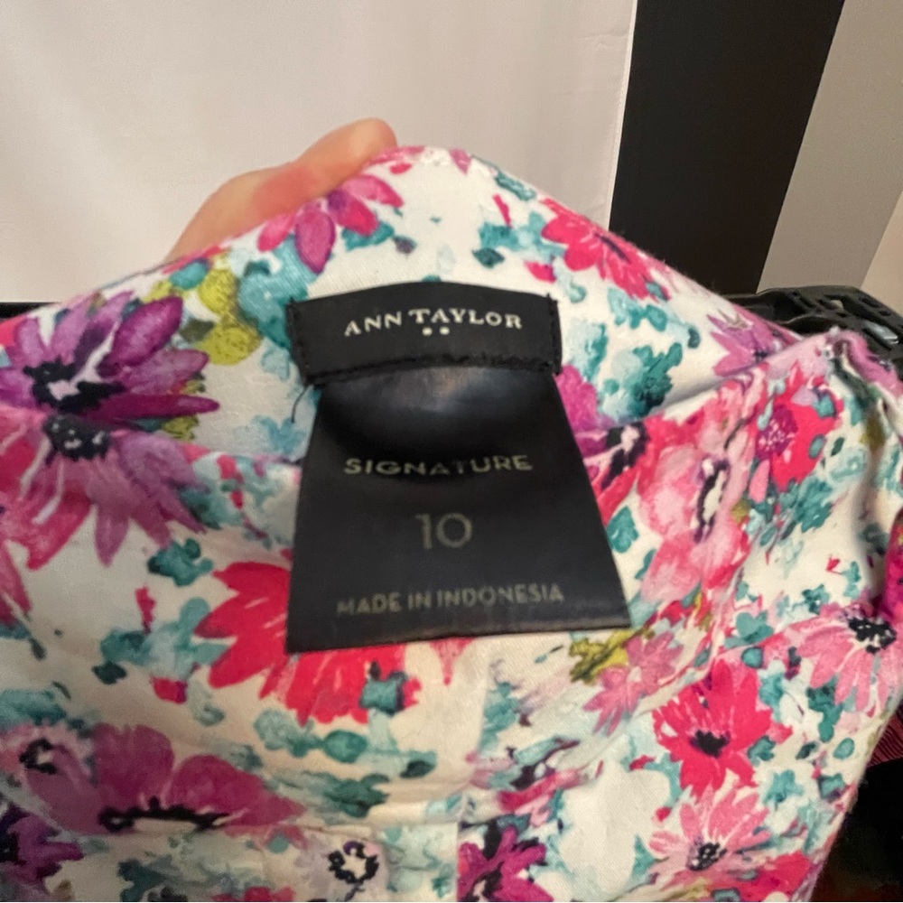 Ann Taylor Floral Patterned Shorts - Pink and Purple - Picture 3 of 3